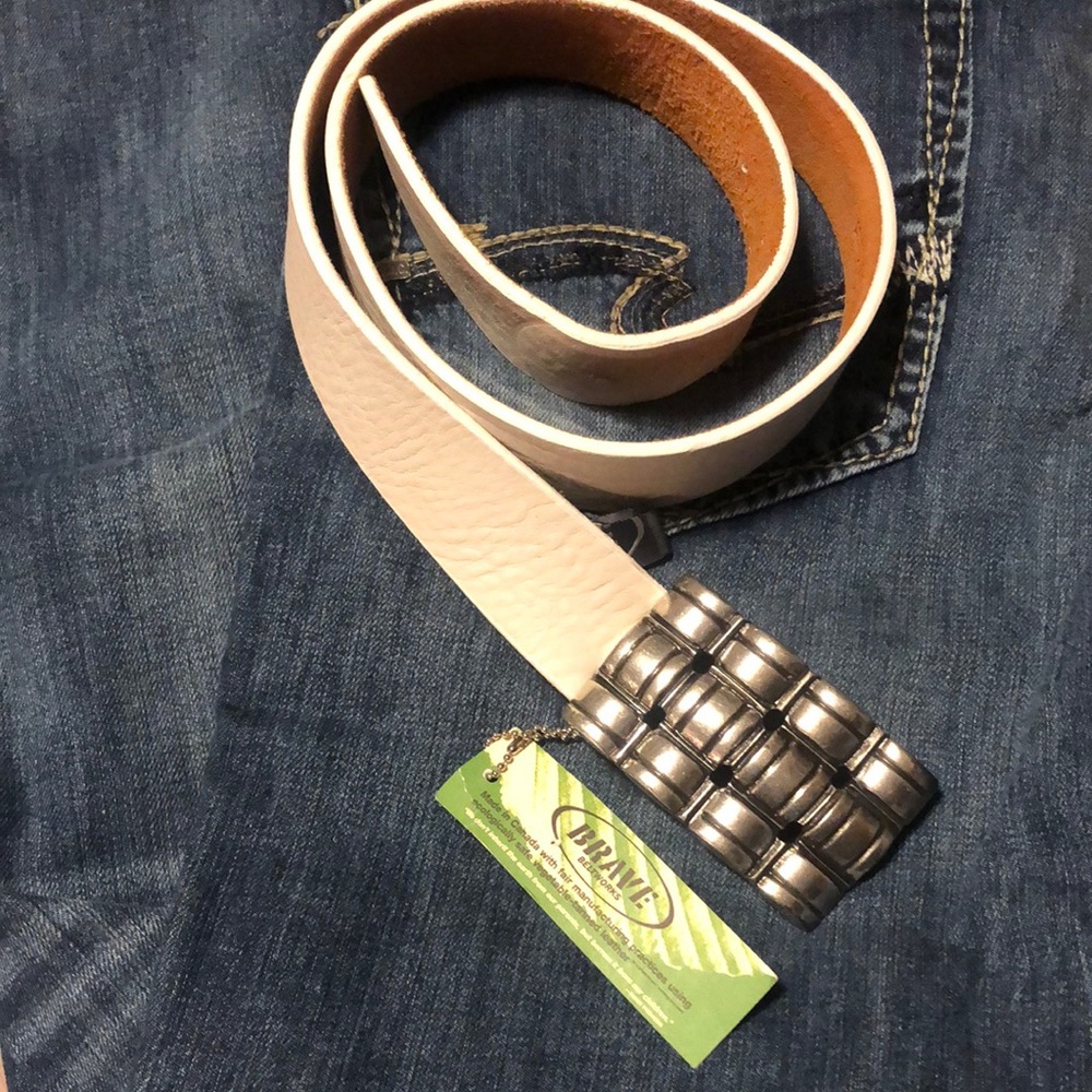 NWT BRAVE Beltworks Size 34 White Leather Belt